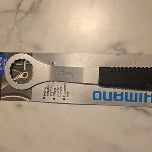 Shimano Silver and Black Crank Adapter Tool